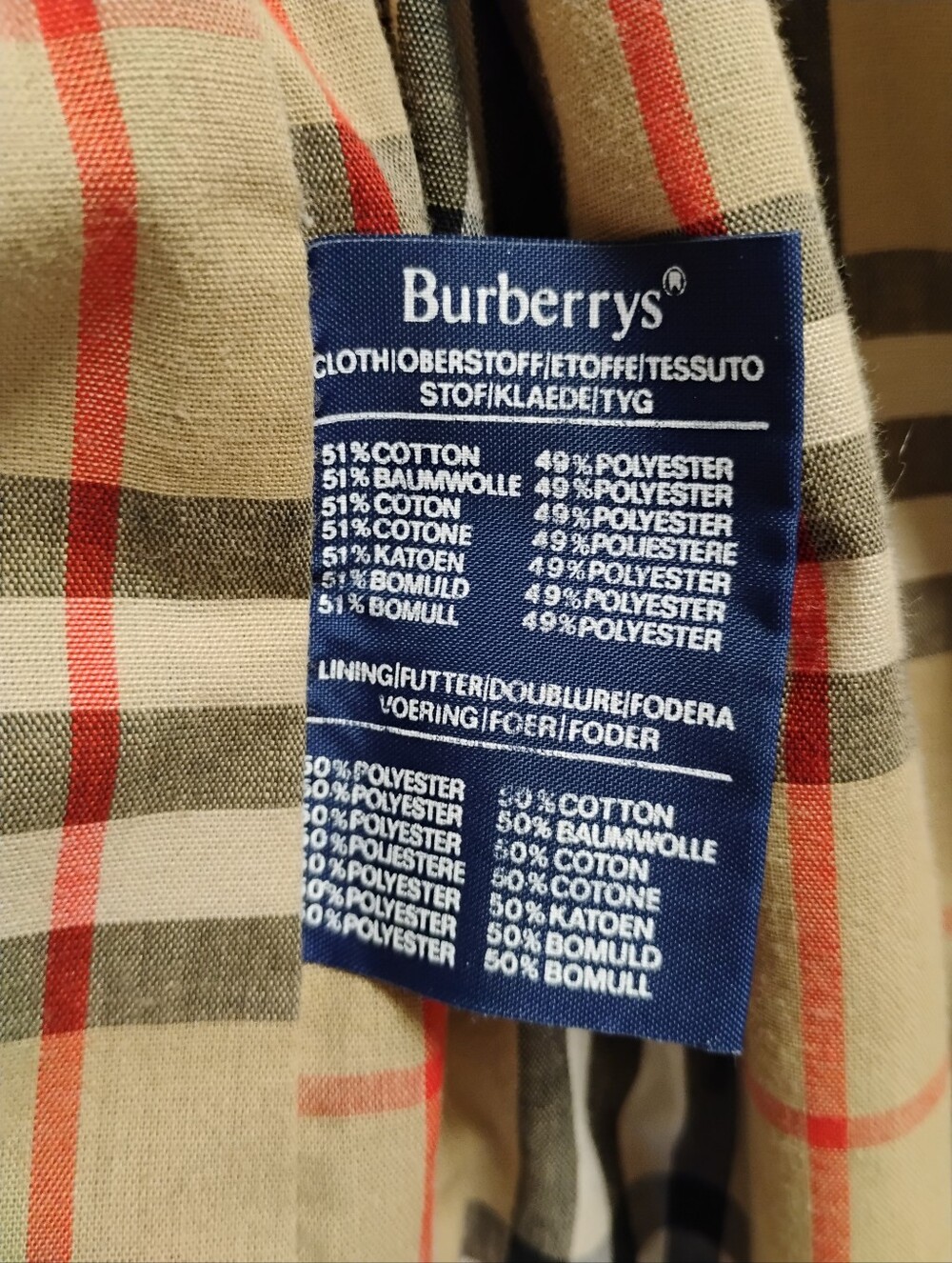 Vintage Burberry Classic Beige Trench Coat with Plaid Lining - Picture 8 of 15